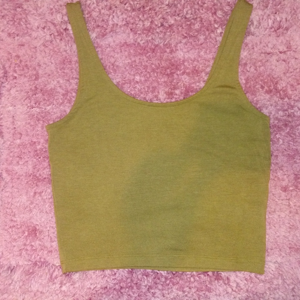 $ale💥🔥BEAUTIFUL GREEN CROP TOP